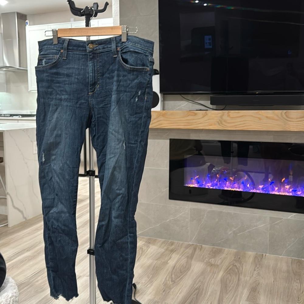 Joes jeans, 31 skinny ankle frayed hem